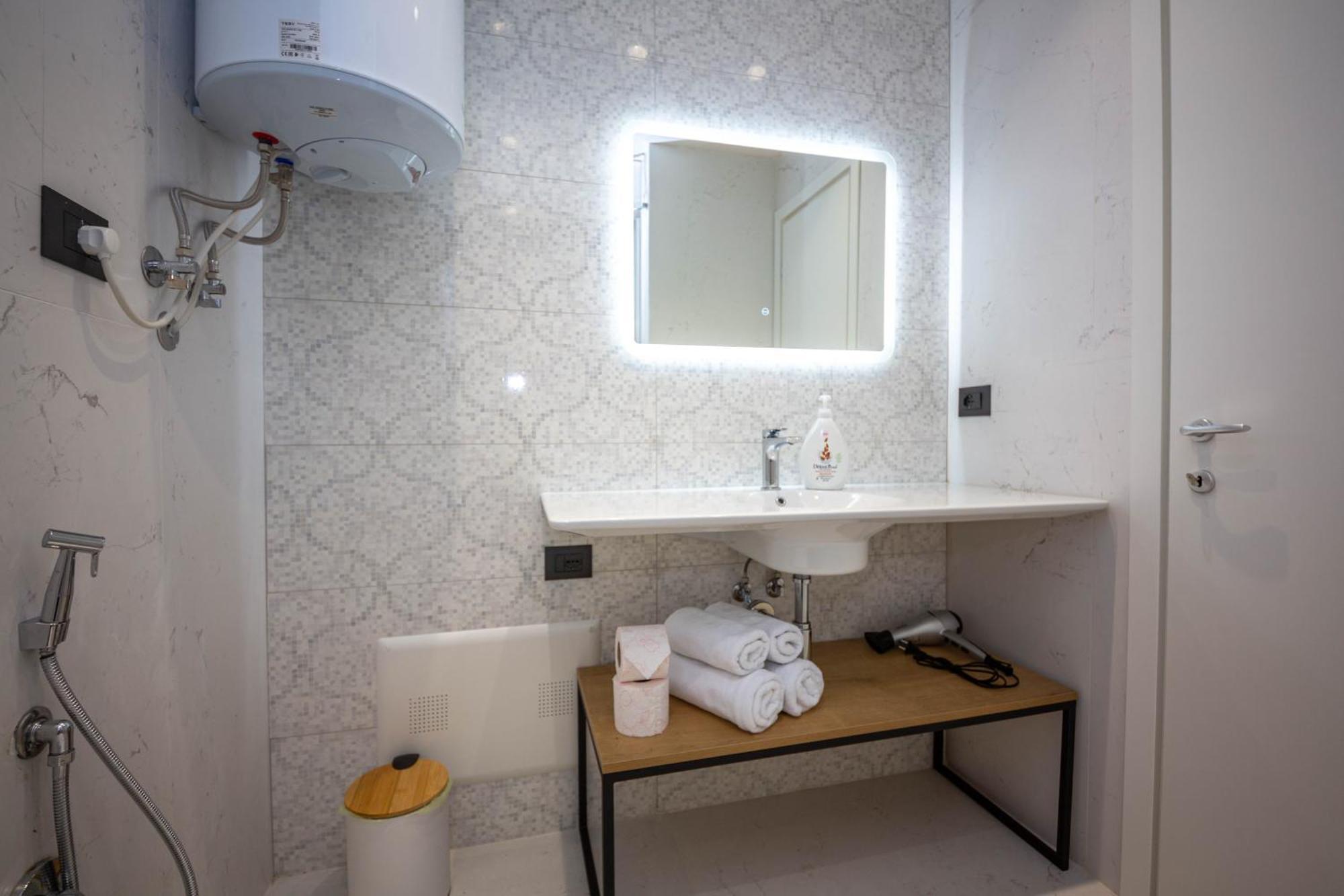 Blloku Unique Apartments 2 Tirana Cameră foto